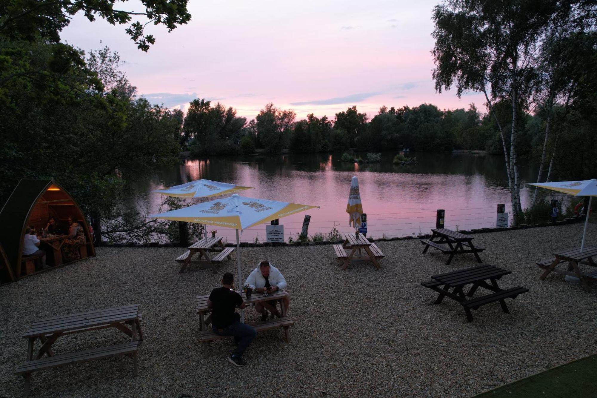 Woodlakes Park By Liv Retreats King's Lynn Exterior photo