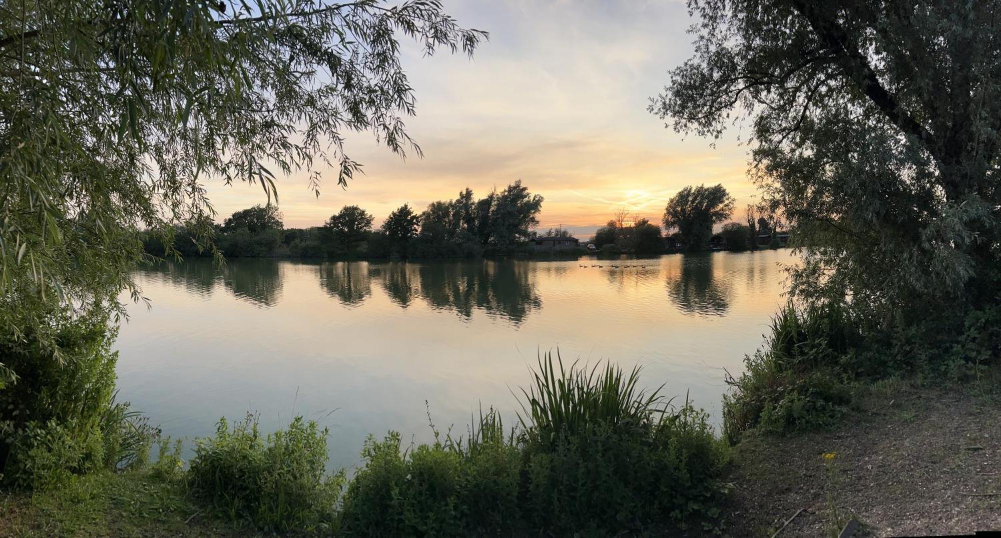 Woodlakes Park By Liv Retreats King's Lynn Exterior photo