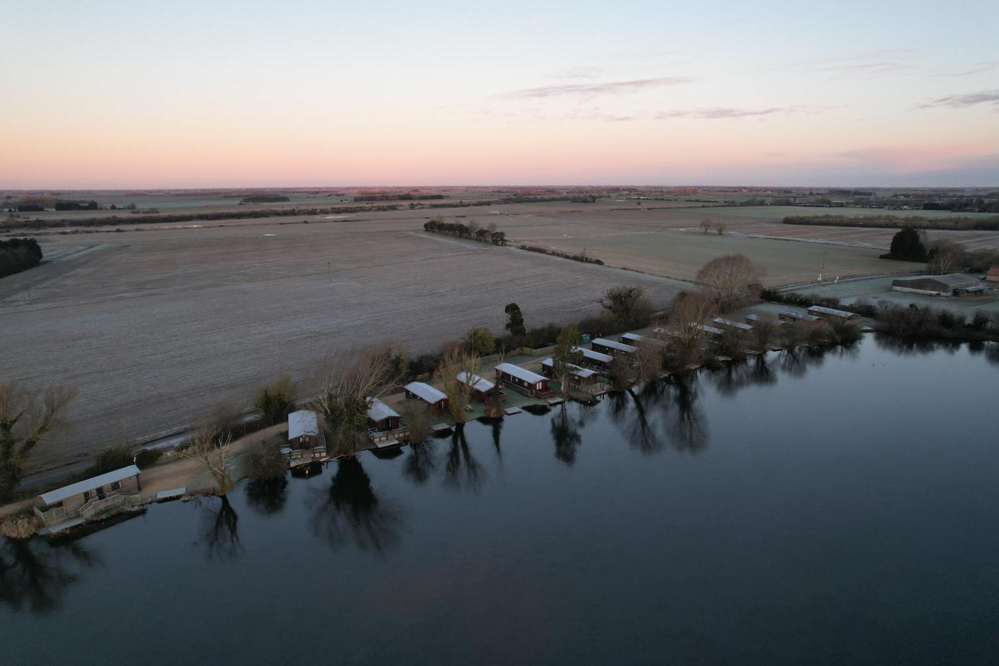 Woodlakes Park By Liv Retreats King's Lynn Exterior photo