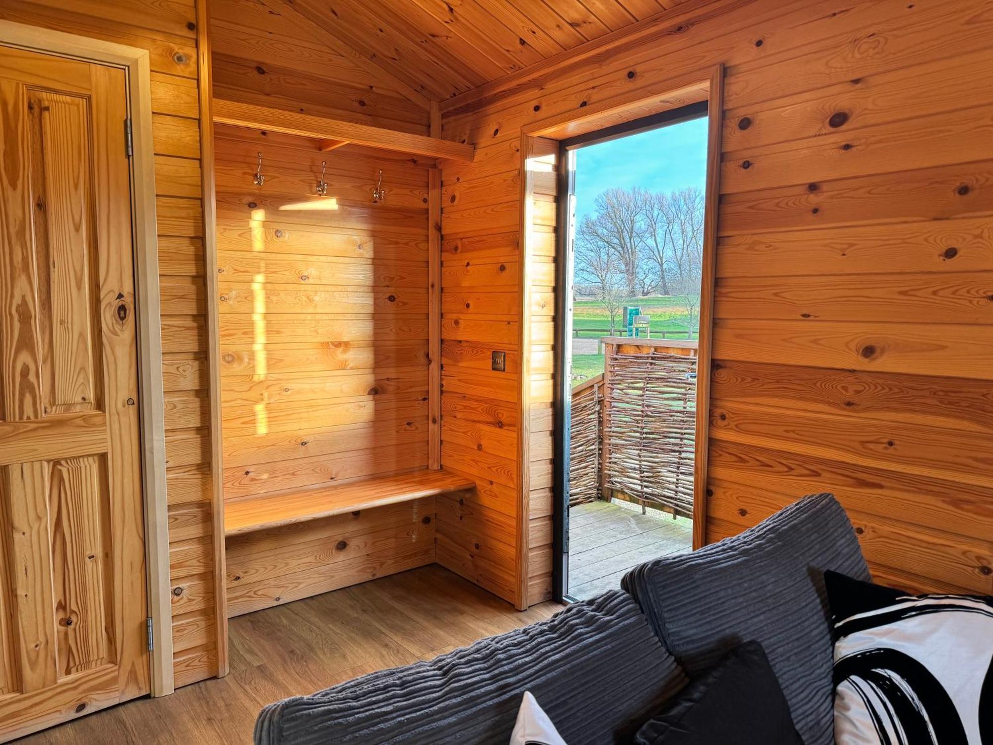 Woodlakes Park By Liv Retreats King's Lynn Exterior photo