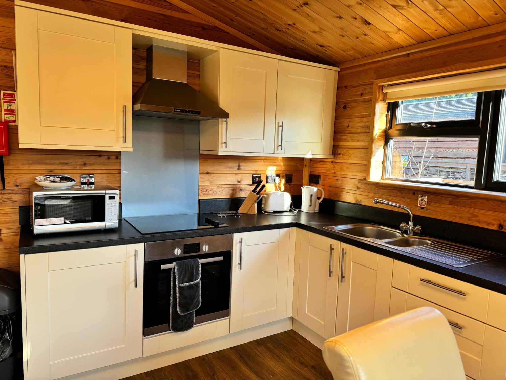 Woodlakes Park By Liv Retreats King's Lynn Exterior photo