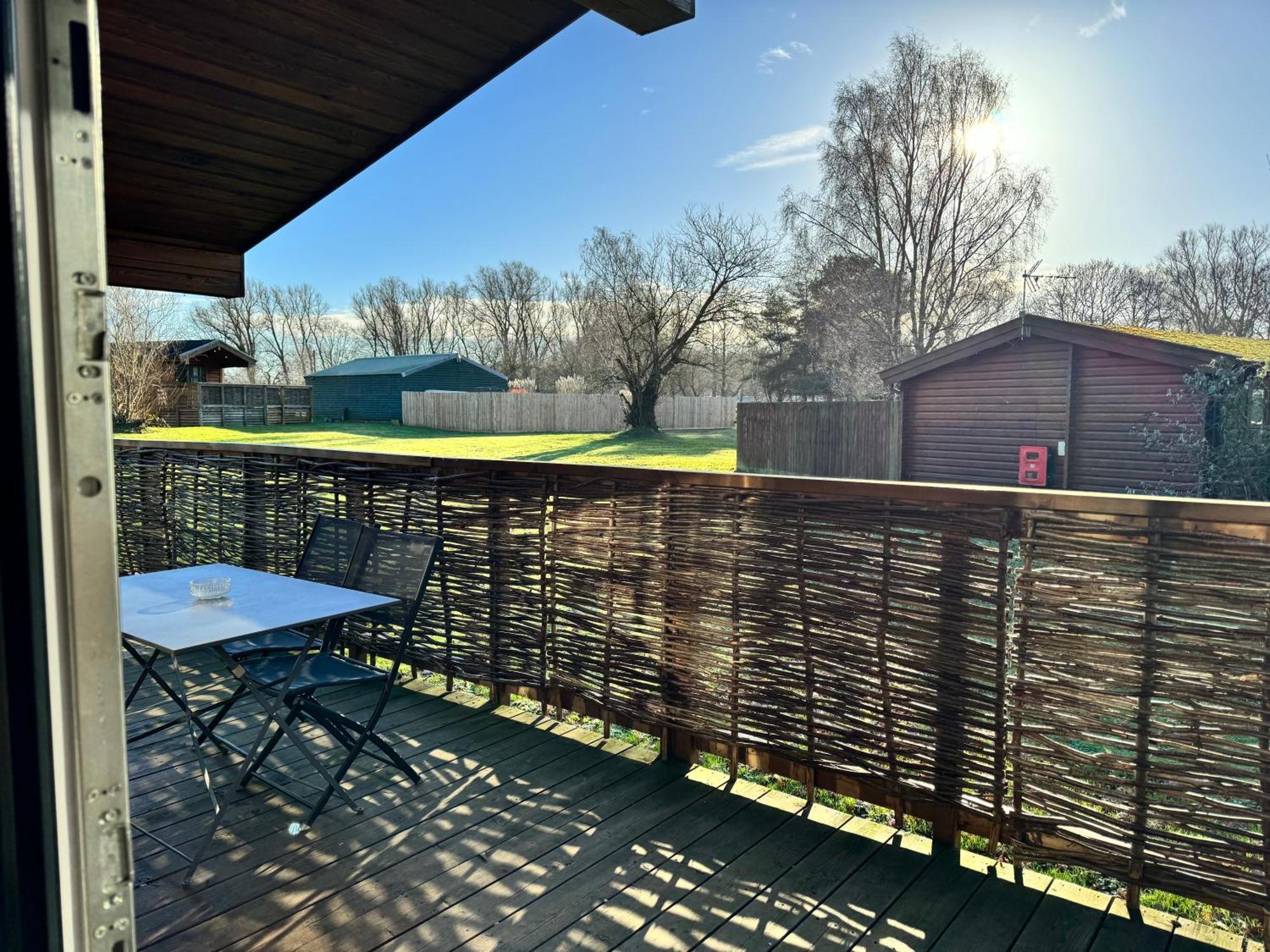 Woodlakes Park By Liv Retreats King's Lynn Exterior photo